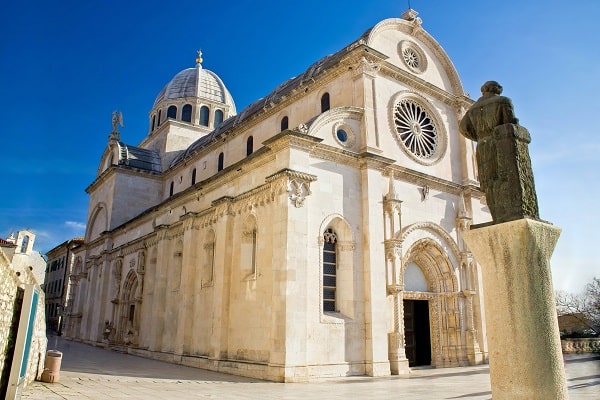 Tanie apartamenty Šibenik