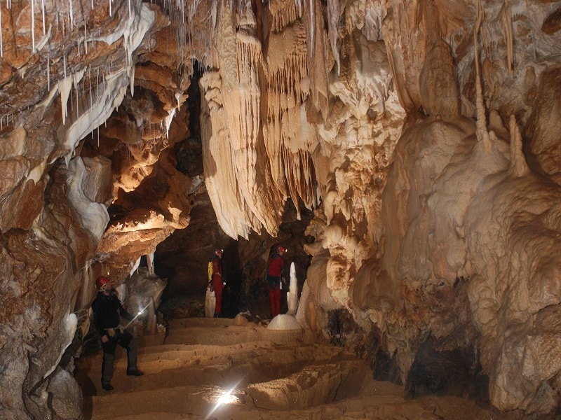 Jaskinia i speleologia